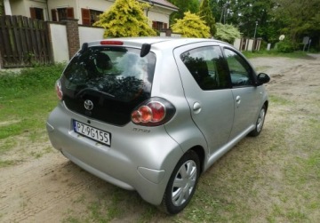 Toyota Aygo I Hatchback 3d 1.0 VVT-i 68KM 2009 Toyota Aygo mala tania niezawodna 5drzwi KLIMA bez rdzy Benzyna 68KM, zdjęcie 1