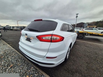 Ford Mondeo V Kombi 2.0 TDCi 150KM 2016 Ford Mondeo 2.0 EcoBlue Trend 150KM 2016r, zdjęcie 4