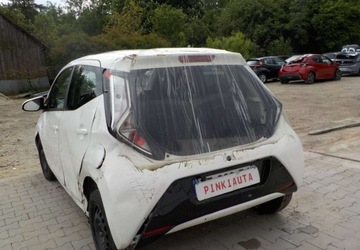 Toyota Aygo II Hatchback 3d Facelifting 1.0 VVT-i 72KM 2020 Toyota Aygo Okazja Benzyna 72KM, zdjęcie 6