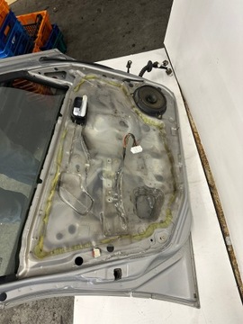 DVEŘE LEVÝ PŘEDNÍ NISSAN ALMERA N16