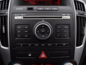 Kia Ceed I SW Facelifting 1.6 CRDi VGT 115KM 2010 Kia Ceed 1.6 CRDi, Salon Polska, Klima, zdjęcie 12