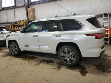 Toyota Sequoia II 2024 Toyota Sequoia SR5 2024 3.4l 3.4 Hybryda 437KM, zdjęcie 1