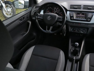 Skoda Fabia III Hatchback 1.2 TSI 90KM 2016 Skoda Fabia 1.2 TSI, Salon Polska, Serwis ASO, zdjęcie 6