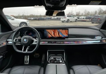 BMW Seria 7 G70 2023 BMW Seria 7 740d 285 KM xDrive M PRO Hak Led ACC Navi Shadow-Line Salon Po, zdjęcie 21