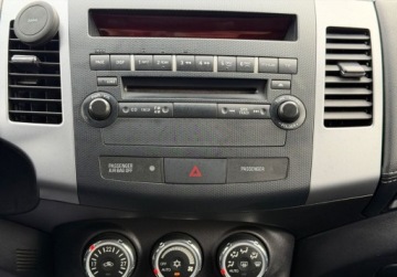 Mitsubishi Outlander II 2.0 MIVEC 147KM 2010 Mitsubishi Outlander 2.0 147KM Alkantara CLIMATRONIC Bezwypadkowy Serwis D, zdjęcie 20