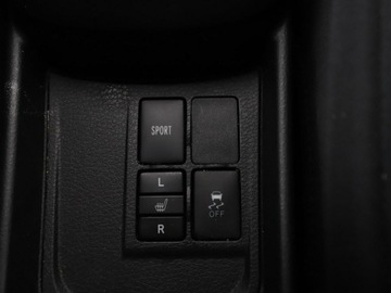 Toyota Yaris III Hatchback 5d Facelifting 2017 1.5 Dual VVT-iE 111KM 2017 Toyota Yaris automat grzane fotele kamera, zdjęcie 27