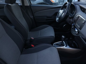 Toyota Yaris III Hatchback 5d Facelifting Hybrid 100KM 2015 Toyota Yaris 1.5 Hybrid, 1. Właściciel, zdjęcie 8