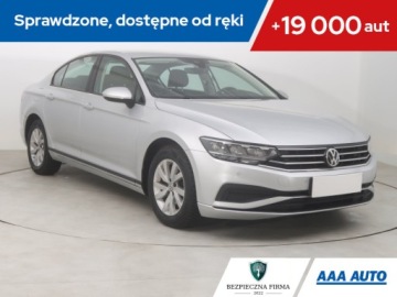 Volkswagen Passat B8 Limousine Facelifting 1.5 TSI EVO 150KM 2020 VW Passat 1.5 TSI, Salon Polska, Klima