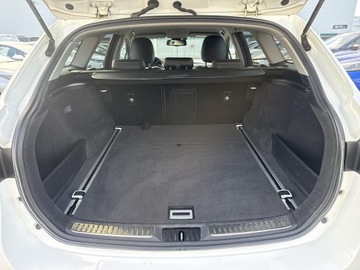 Toyota Avensis III Wagon Facelifting 2015 1.8 Valvematic 147KM 2017 Toyota Avensis 1.8 Premium EU5 MS III (2009-) 1.8, zdjęcie 10