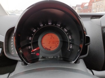 Toyota Aygo II Hatchback 3d Facelifting 1.0 VVT-i 72KM 2019 Toyota Aygo 1.0 VVT-i Prime X-cite II (2014-) 1.0, zdjęcie 17