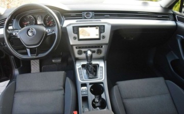 Volkswagen Passat B8 Variant 2.0 TDI 150KM 2015 Volkswagen Passat 2.0 TDI Navi Masaz Automat DSG Oryginal Lakier Sprowadzo, zdjęcie 32