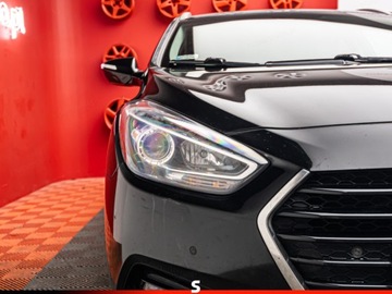 Hyundai i40 Kombi Facelifting 1.7 CRDi 141KM 2015 HYUNDAI i40 1.7 CRDi BlueDrive Combi 141KM 2015, zdjęcie 23