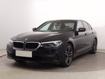 BMW Seria 5 G30-G31 Limuzyna 520d 190KM 2019 BMW 5 520d xDrive, Salon Polska, Serwis ASO, zdjęcie 1