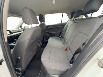 Volkswagen Golf VIII Hatchback 1.5 TSI EVO 130KM 2022 Volkswagen Golf Life 1.5 TSI 130KM, Serwis ASO, Gwarancja, FV23 1.5 129KM, zdjęcie 26