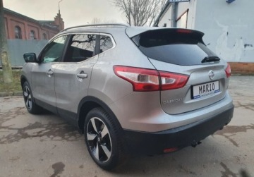 Nissan Qashqai II Crossover 1.2 DIG-T 115KM 2015 Nissan Qashqai Panorama Kamera 360 Hands Free GetHelp 1.2 Benzyna, zdjęcie 4