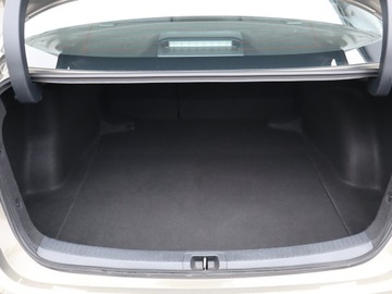 Toyota Corolla XII Sedan 1.8 Hybrid 122KM 2022 Toyota Corolla 1.8 Hybrid, Salon Polska, zdjęcie 13