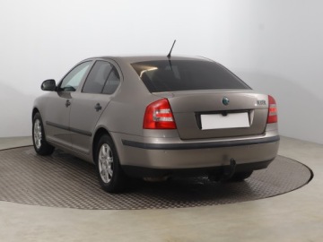 Skoda Octavia II Hatchback 1.6 MPI 102KM 2011 Skoda Octavia 1.6, Salon Polska, GAZ, Klima, zdjęcie 3