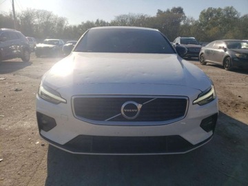 Volvo S60 III Sedan 2.0 T5 250KM 2020 Volvo S60 T5 R-Design 2020 2.0l 2.0 Benzyna 250KM, zdjęcie 5