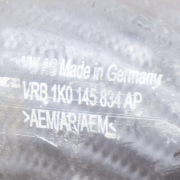 1K0145834AP PRAVÝ PŘÍVOD INTERCOOLER VW GOLF VI 5K1 2.0 TDI