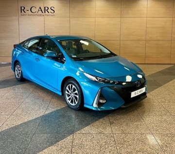 Toyota Prius IV Hatchback Plug-in 1.8 Hybrid Plug-in 122KM 2020 Toyota Prius Pluh-in ASO Bezwypadkowy R CARS Warszawa 1.8 Hybryda 122KM