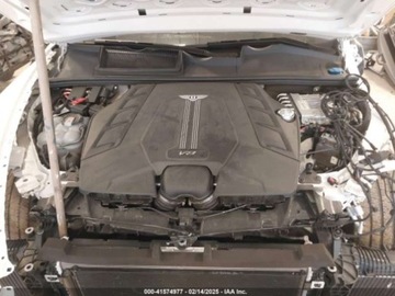 Bentley Bentayga 2022 Bentley Bentayga 2022 BENTLEY BENTAYGA SV8 4.0 Benzyna 542KM, zdjęcie 14