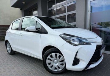 Toyota Yaris III Hatchback 5d Facelifting 2017 1.5 Dual VVT-iE 111KM 2019 Toyota Yaris salon Polska, FV-VAT 23, 1 rej 2020 r., lakier fabryczny 1.5