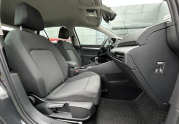 Volkswagen Golf VIII Hatchback 1.0 TSI 110KM 2021 Volkswagen Golf Basic Pakiet Comfort, FV 23, ACC, Czujniki parkowania, Di, zdjęcie 16