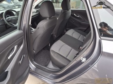 Hyundai i30 III Hatchback 1.6 CRDI DPF 95KM 2017 Hyundai i30 1,6 crdi klima elektryka alu wspomaganie oplacony 1.6 Diesel, zdjęcie 10