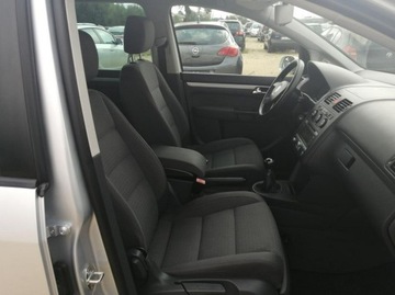 Volkswagen Touran I 2.0 FSI 150KM 2005 Volkswagen Touran 2.0 149 km klimatronik, zdjęcie 9