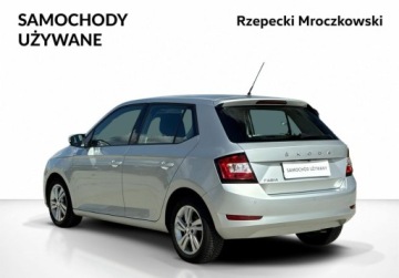Skoda Fabia III Hatchback Facelifting 1.0 TSI 95KM 2021 Skoda Fabia 1.0TSI 95KM Ambition DSG, Podgrzewane Fotele, Czujniki Parkowa, zdjęcie 2