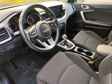 Kia Ceed III Hatchback Facelifting  1.5 T-GDI 160KM 2023 Kia Ceed 1,5T Automat Salon PL Wersja M 160KM 1.5 Benzyna 160KM, zdjęcie 9