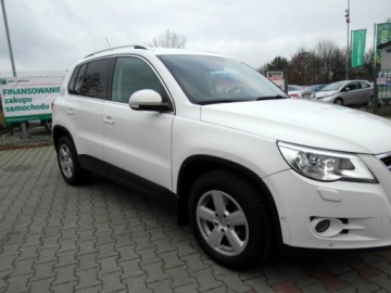 Volkswagen Tiguan I SUV 2.0 TDI CR DPF 140KM 2008 Volkswagen Tiguan Webasto 4x4 Nawigacja Bi-Xenon Klimatronik 2.0 Diesel, zdjęcie 14