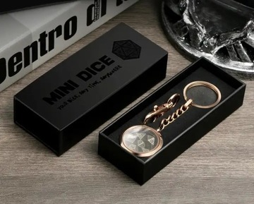 МАЛЕНЬКИЙ СЕРЕБРЯНЫЙ НАБОР ИЗ 7 МЕТАЛЛИЧЕСКИХ КОСТЕЙ + МЕДНЫЙ БРЕЛОК ДЛЯ БРЕЛОК + КОРОБКА