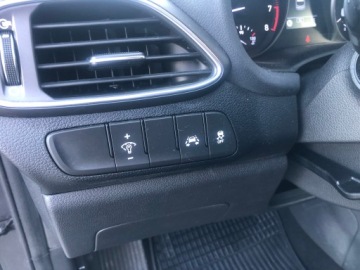 Hyundai i30 III Wagon 1.4 T-GDi 140KM 2018 HYUNDAI i30 1.4 T-GDI AUTOMAT LEDY ALU KAMERA NAVI GRZANE FOTELE KIEROWNICA, zdjęcie 15