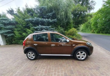 Dacia Sandero II 2013 Dacia Sandero Dacia Sandero 1.5 dCi Stepway II 1.5 Diesel 88KM, zdjęcie 2