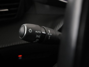 Peugeot 2008 I SUV Facelifting 1.2 PureTech 130KM 2019 Peugeot 2008 full LED półskóra virtual cocpit, zdjęcie 34