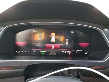 Volkswagen Tiguan II 2023 Volkswagen Tiguan Se R-Line Black, 2023r., 2.0L 2.0 Benzyna 184KM, zdjęcie 9