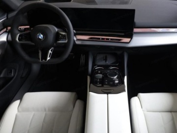 BMW Seria 5 G90-91 2025 BMW Seria 5 540d xDrive Sport Sedan 3.0 (303KM) 2025, zdjęcie 6