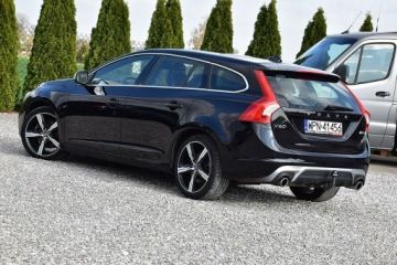 Volvo V60 I Kombi Facelifting 2.0 D4 DRIVE-E 190KM 2018 Volvo V60 2,0D4 190Km R-Design Alcantara Led Navi, zdjęcie 14