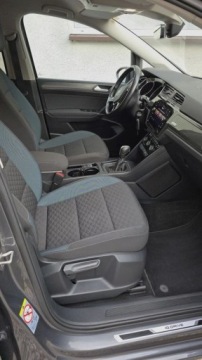 Volkswagen Touran III 2.0 TDI 150KM 2020 Volkswagen Touran 2,0 TDI 150 KM NAVI Full LED automat 7 osob OPLACONY, zdjęcie 18