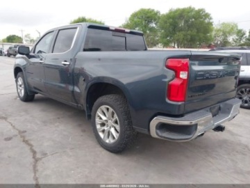 Chevrolet Silverado II 2021 Chevrolet Silverado 2021r., 4x4, 5.3L 5.3 Benzyna 355KM, zdjęcie 2