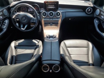 Mercedes Klasa C W205 2018 Mercedes-Benz Klasa C 2018 MERCEDES-BENZ C 300 4MATIC 2.0 Benzyna 241KM, zdjęcie 8