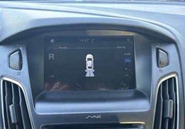 Ford Focus III Kombi Facelifting 1.5 EcoBoost 150KM 2017 Ford Focus 1.5 EcoBoost 150KM SYNC EDITION SalonPL Grzana szyba czujniki, zdjęcie 10