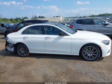 Mercedes Klasa E W214 2023 Mercedes-Benz Klasa E 350 4Matic 2023 2.0l 2.0 Benzyna 255KM, zdjęcie 6