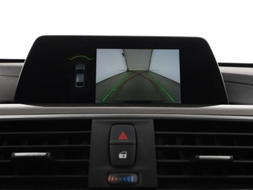 BMW Seria 3 F30-F31-F34 Limuzyna Facelifting 2.0 318d 150KM 2017 BMW 318 2.0d GT Luxury Line Panorama Navi Tempomat, zdjęcie 23