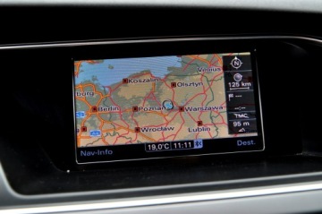 Audi A4 B8 Avant Facelifting 2.0 TDI 112g 136KM 2012 Audi A4 2.0TDI 136KM Lift Xenon Led Skóra, zdjęcie 25