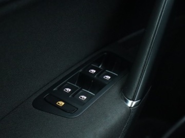 Volkswagen Golf VII Hatchback 3d Facelifting 1.5 TSI BMT 130KM 2018 VW Golf 1.5 TSI, Salon Polska, Klima, Klimatronic, zdjęcie 15