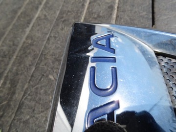DACIA DOKKER 2013 ZNAKY LOGO ZNAK MŘÍŽKY ORIGINÁLNÍ