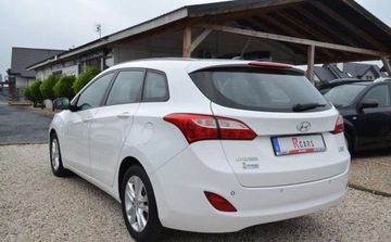 Hyundai i30 II Wagon 1.4 CVVT 100KM 2014 Hyundai i30 bogate wyposazenie - Niski przebieg - zarejestrowane 1.4 100KM, zdjęcie 2