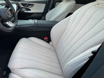 Mercedes Klasa E W214 Sedan 2.0 220d 197KM 2025 220 d 4-Matic AMG Sedan 2.0 (197KM) 2025, zdjęcie 3